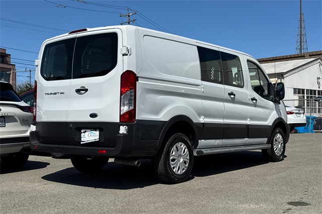 2021 Ford Transit photo 2