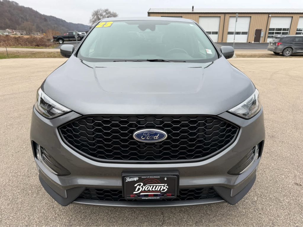 2023 Ford Edge ST-Line's photo