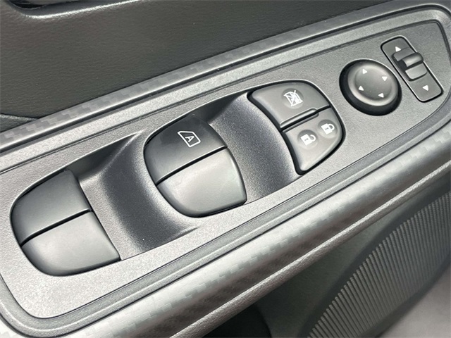 2025 Nissan Versa 1.6 S photo 22