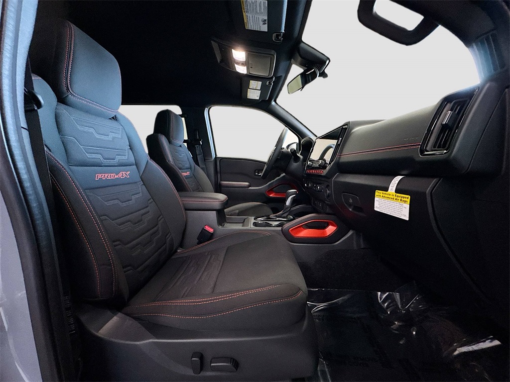2025 Nissan Frontier PRO-4X photo 7