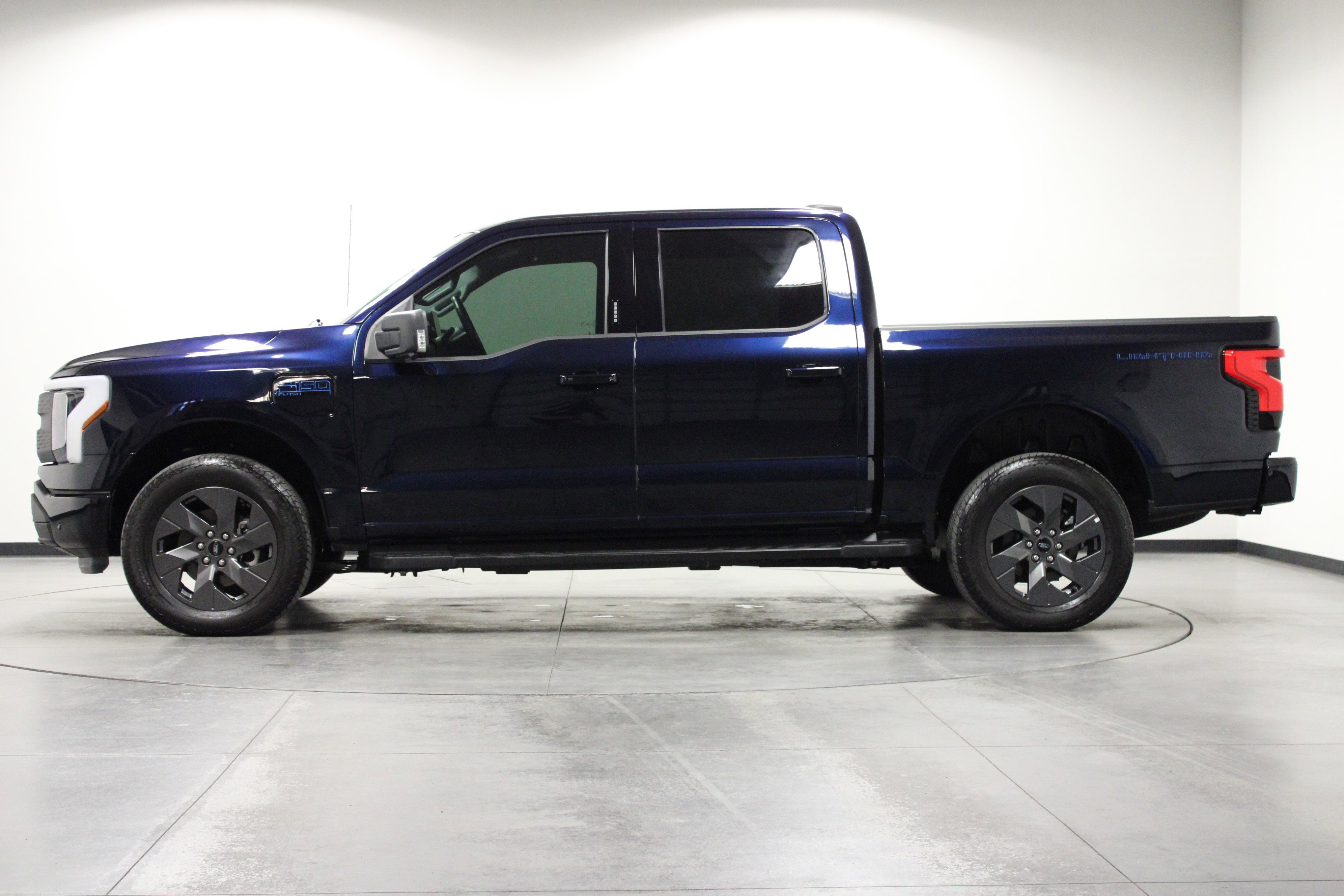 2024 Ford F-150 Lightning photo 6