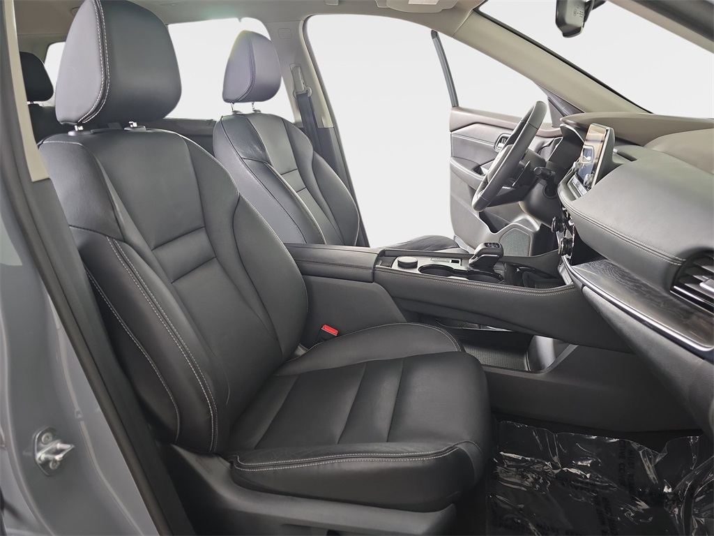 2021 Nissan Rogue SL photo 9