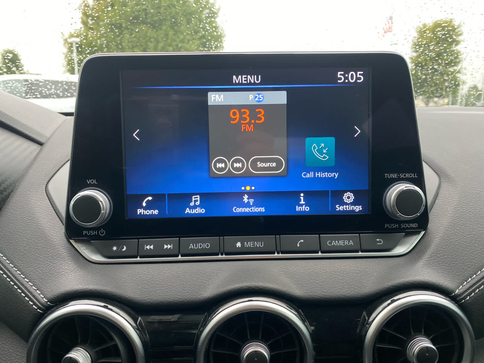 2023 Nissan Sentra SV photo 18