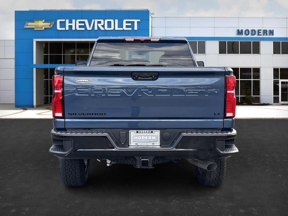 2026 Chevrolet Silverado 2500HD LT photo 4