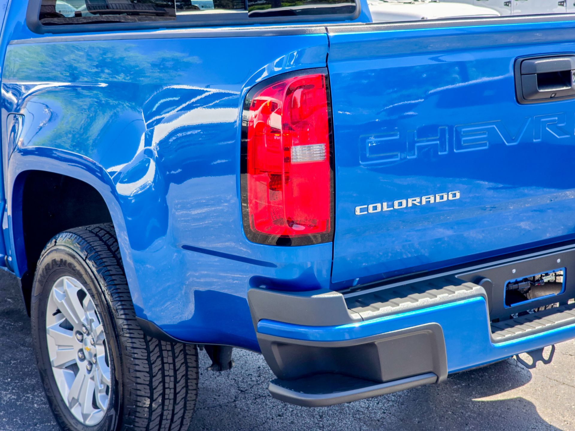 2022 Chevrolet Colorado LT photo 17