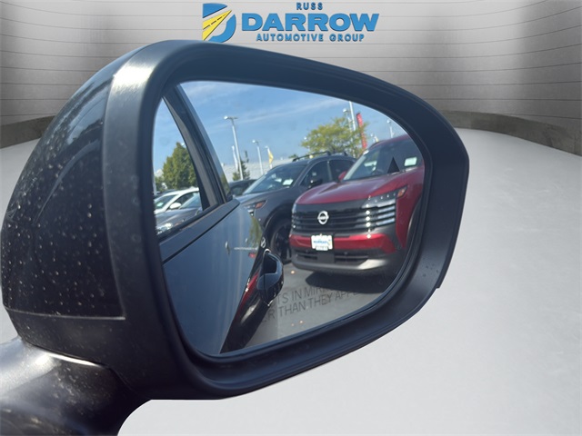 2026 Nissan Kicks SR photo 9