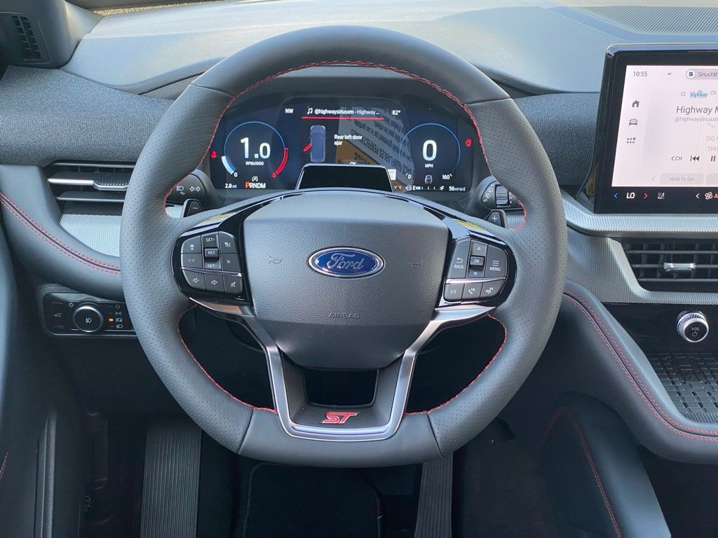 2025 Ford Explorer ST photo 9