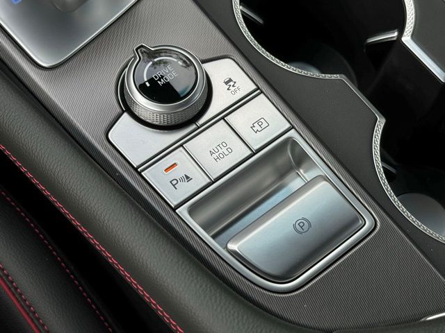2025 Genesis G70 3.3T Sport Advanced photo 31