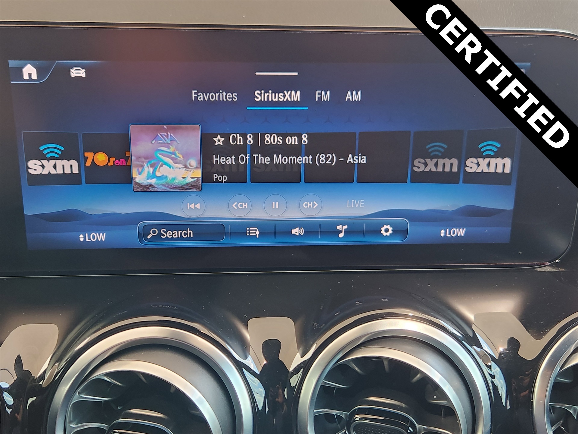 2025 Mercedes Benz GLA 250 photo 10