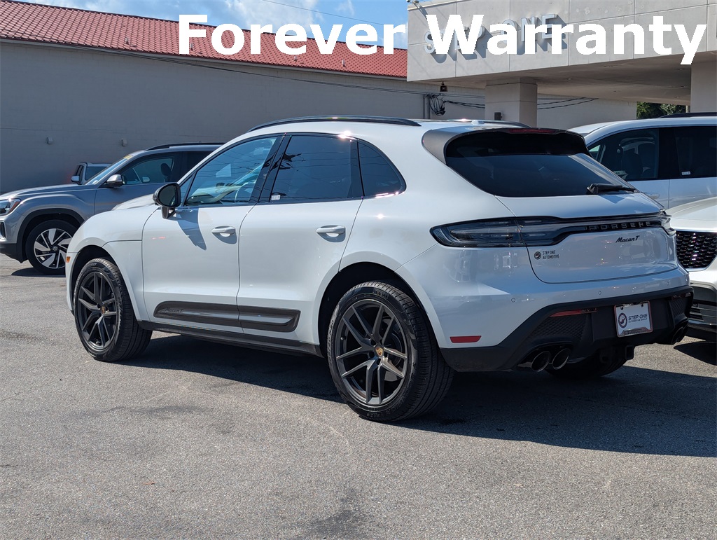 2024 Porsche Macan T photo 6