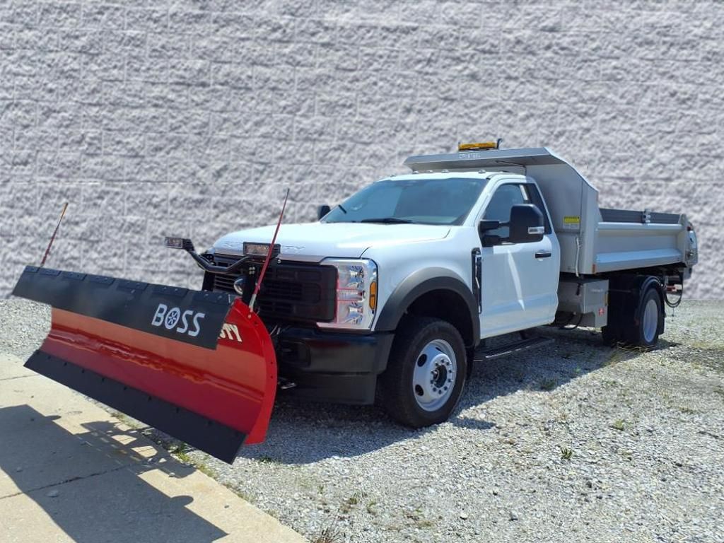 2024 Ford F-450 photo 3