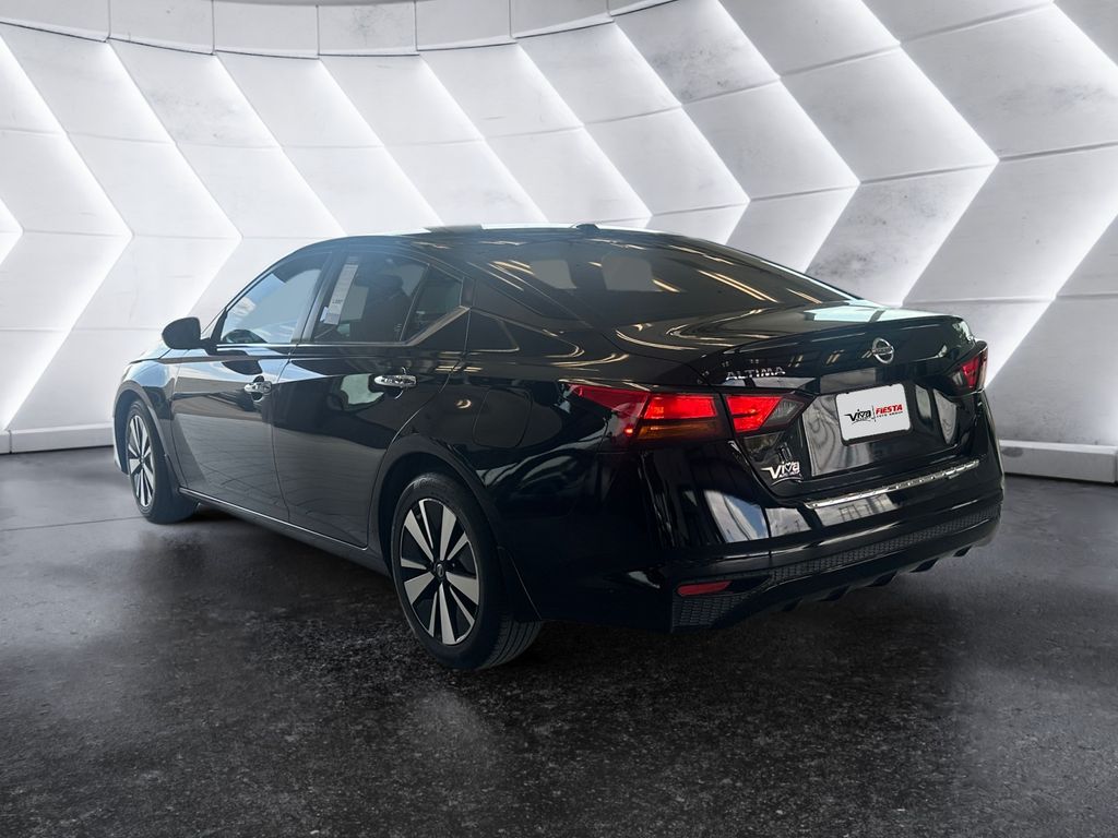 2022 Nissan Altima 2.5 SV photo 6