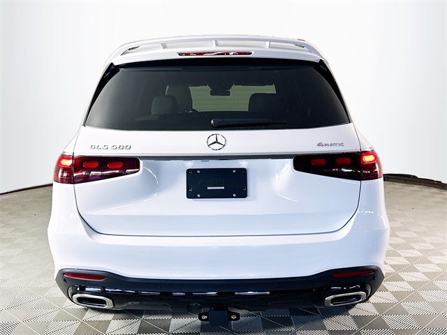 2026 Mercedes Benz GLS 580 4MATIC photo 3