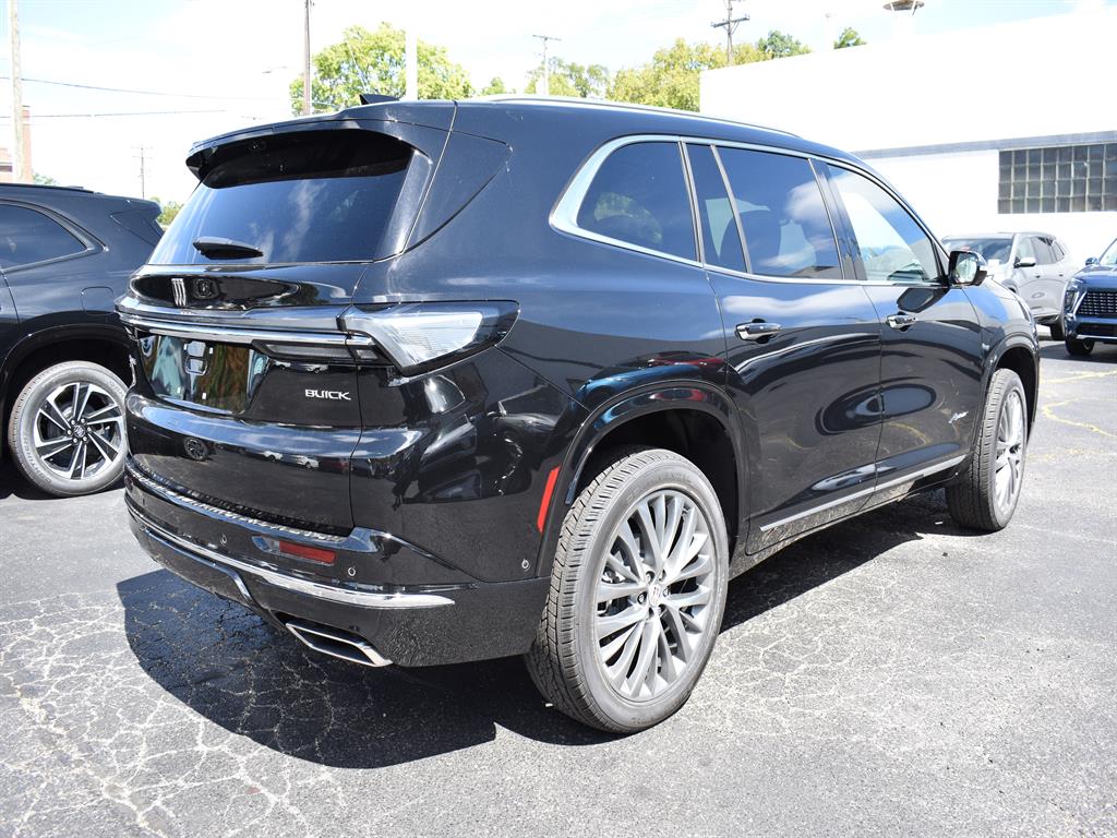 2026 Buick Enclave Avenir photo 9