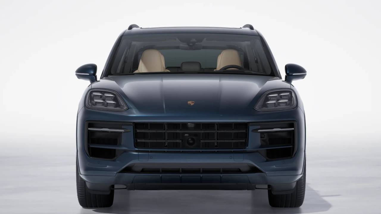 2026 Porsche Cayenne GTS photo 9