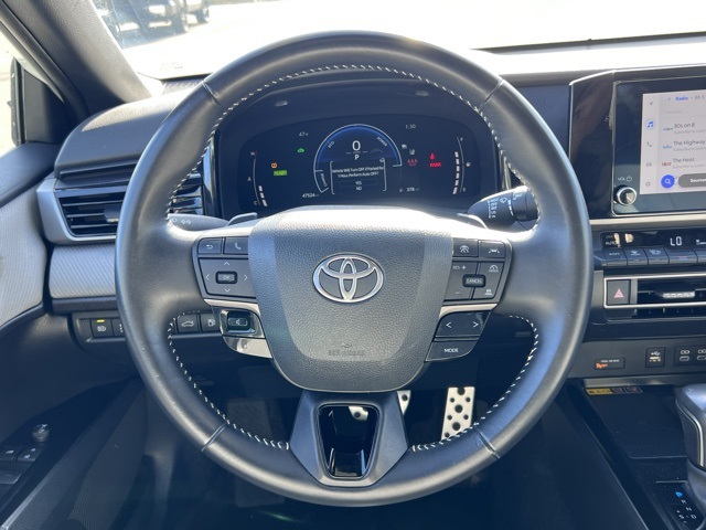 2025 Toyota Camry SE photo 4