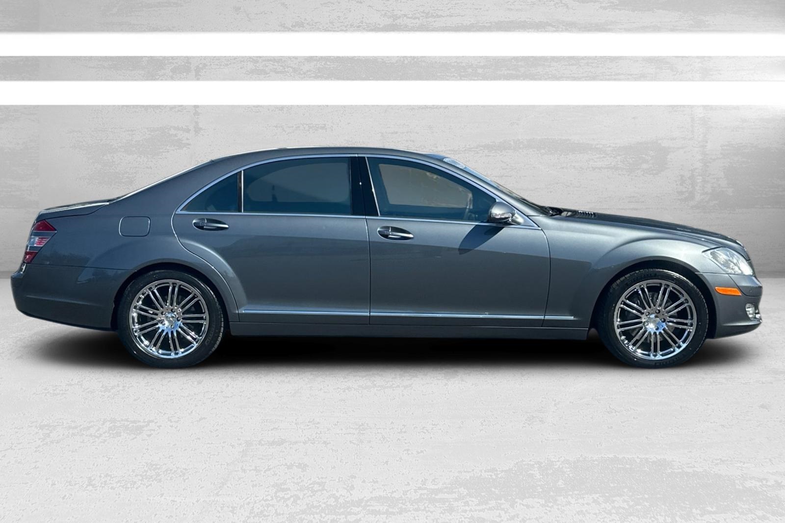 2009 Mercedes Benz S 550 photo 2