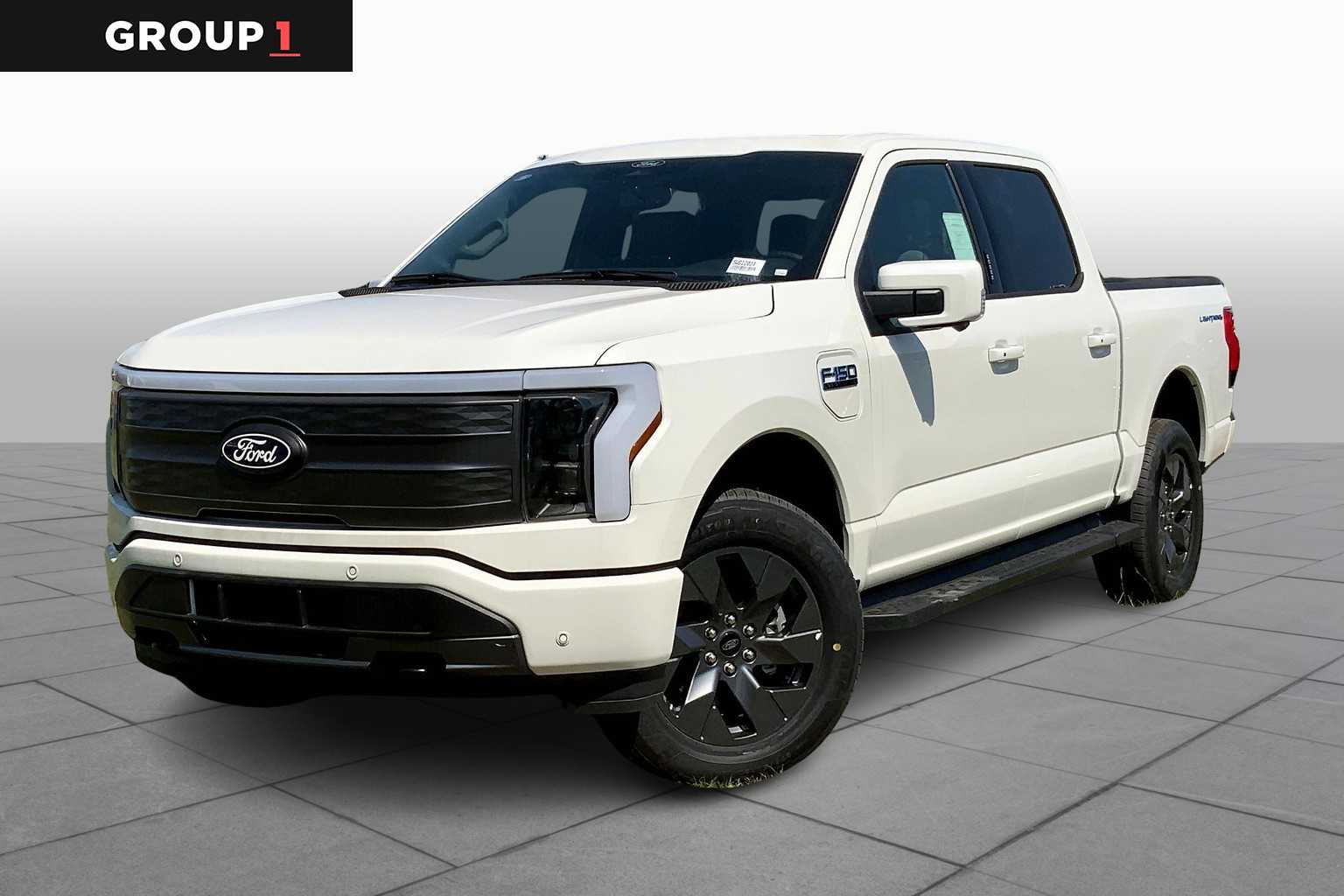 2025 Ford F-150 Lightning Lariat photo 4