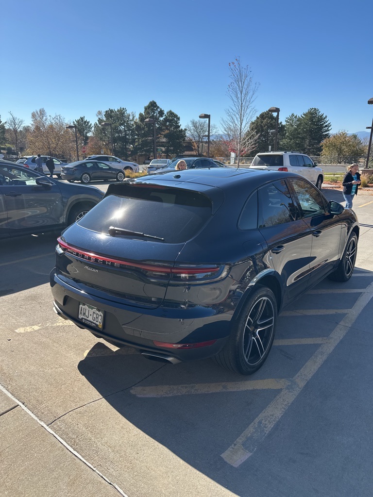 2019 Porsche Macan Base photo 4
