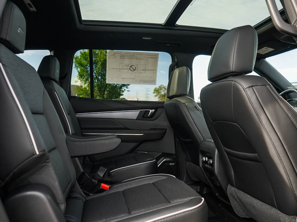2026 Buick Enclave Sport Touring photo 13