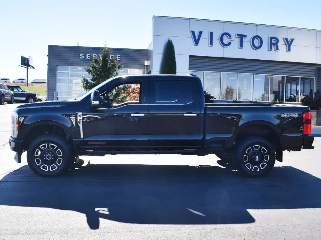 2024 Ford F-350 Platinum photo 2