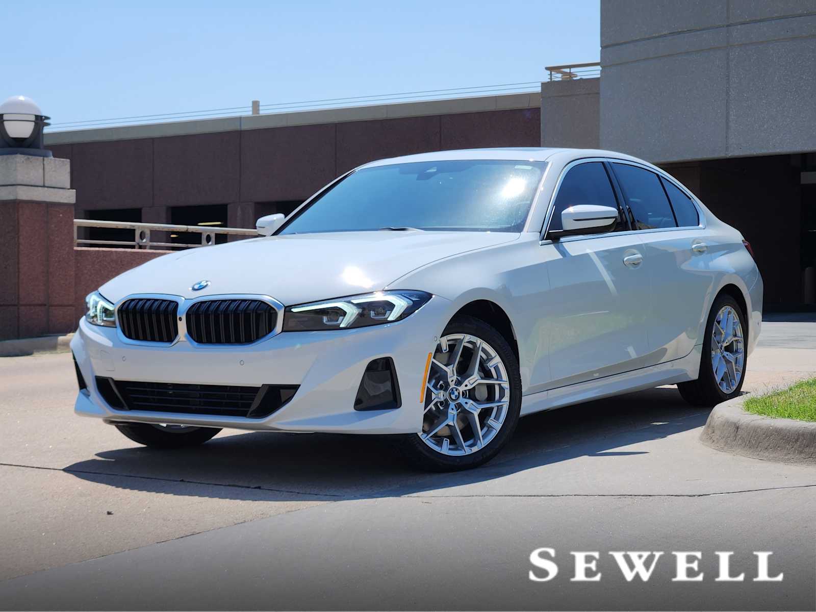 2025 BMW 3 Series 330i's photo