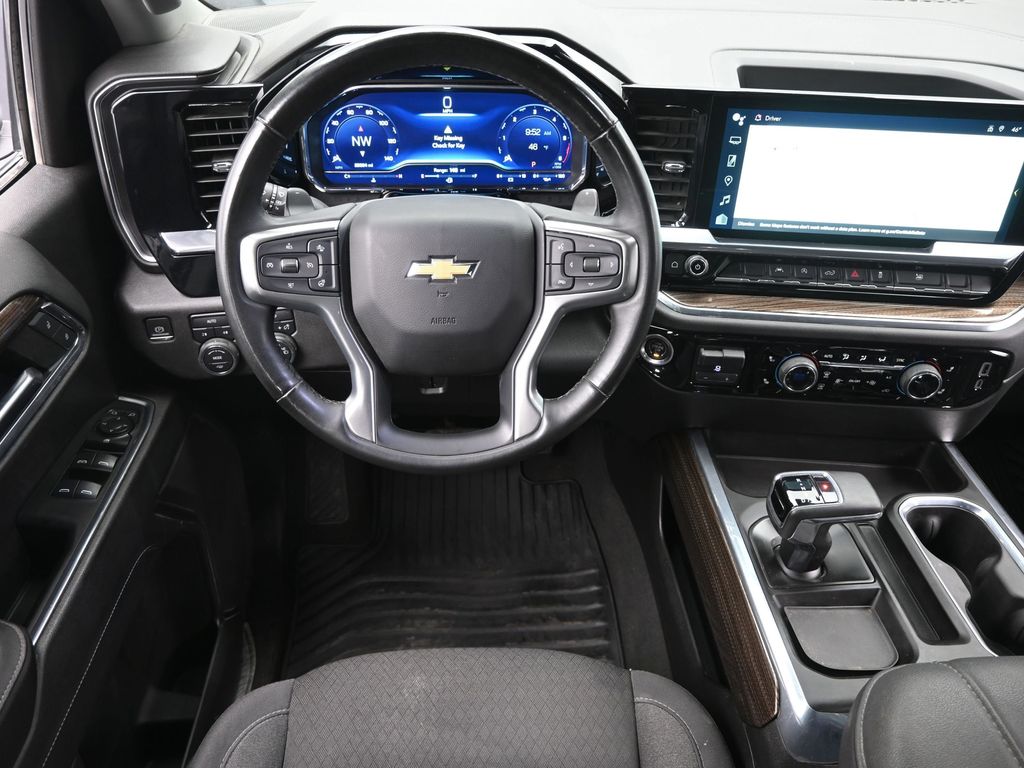 2024 Chevrolet Silverado 1500 LT photo 8