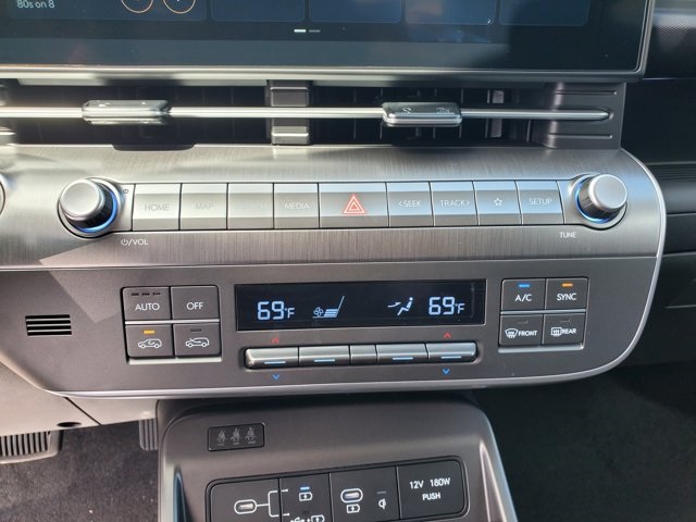 2026 Hyundai Kona SEL photo 23