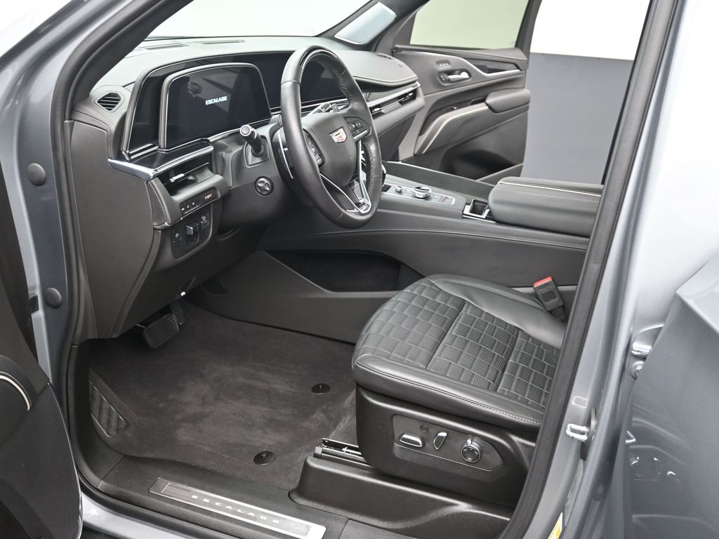 2023 Cadillac Escalade V-Series photo 10