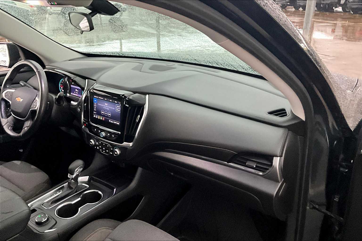 2021 Chevrolet Traverse Cloth photo 15