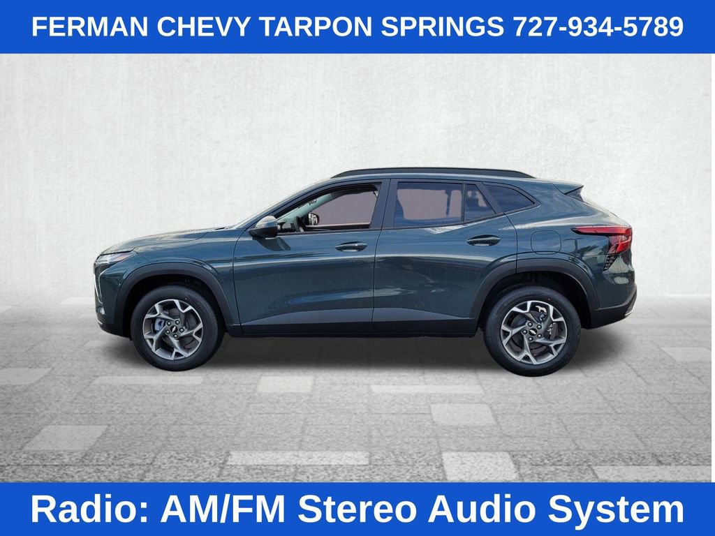 2025 Chevrolet Trax LT photo 4