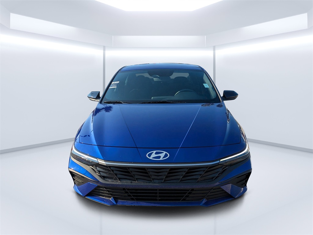 2025 Hyundai Elantra SEL Sport photo 8