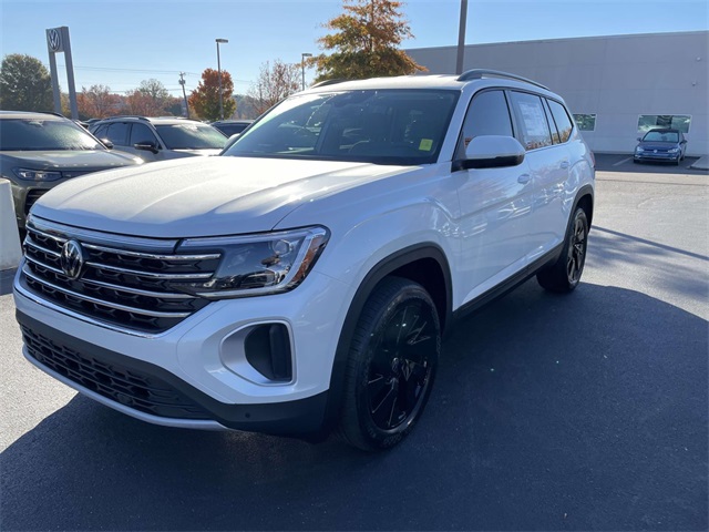 2026 Volkswagen Atlas SE Technology photo 3