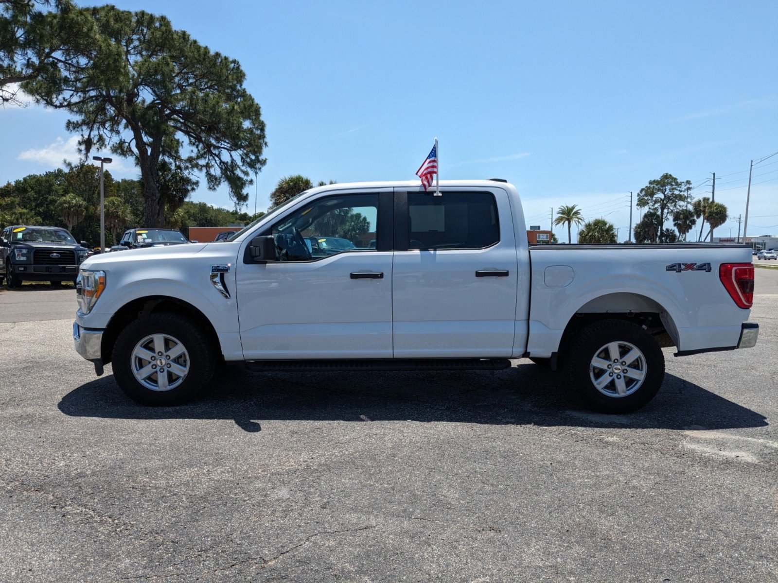 2022 Ford F-150 XLT photo 7