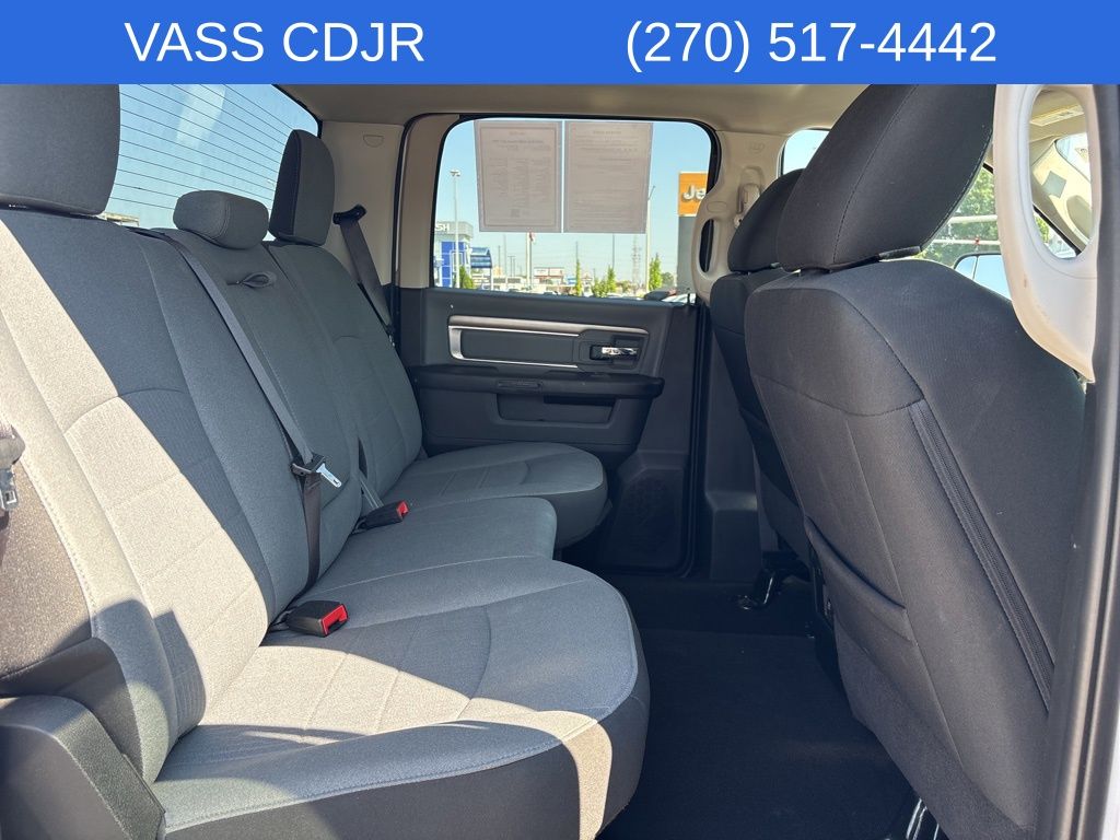 2023 Ram 1500 SLT photo 31