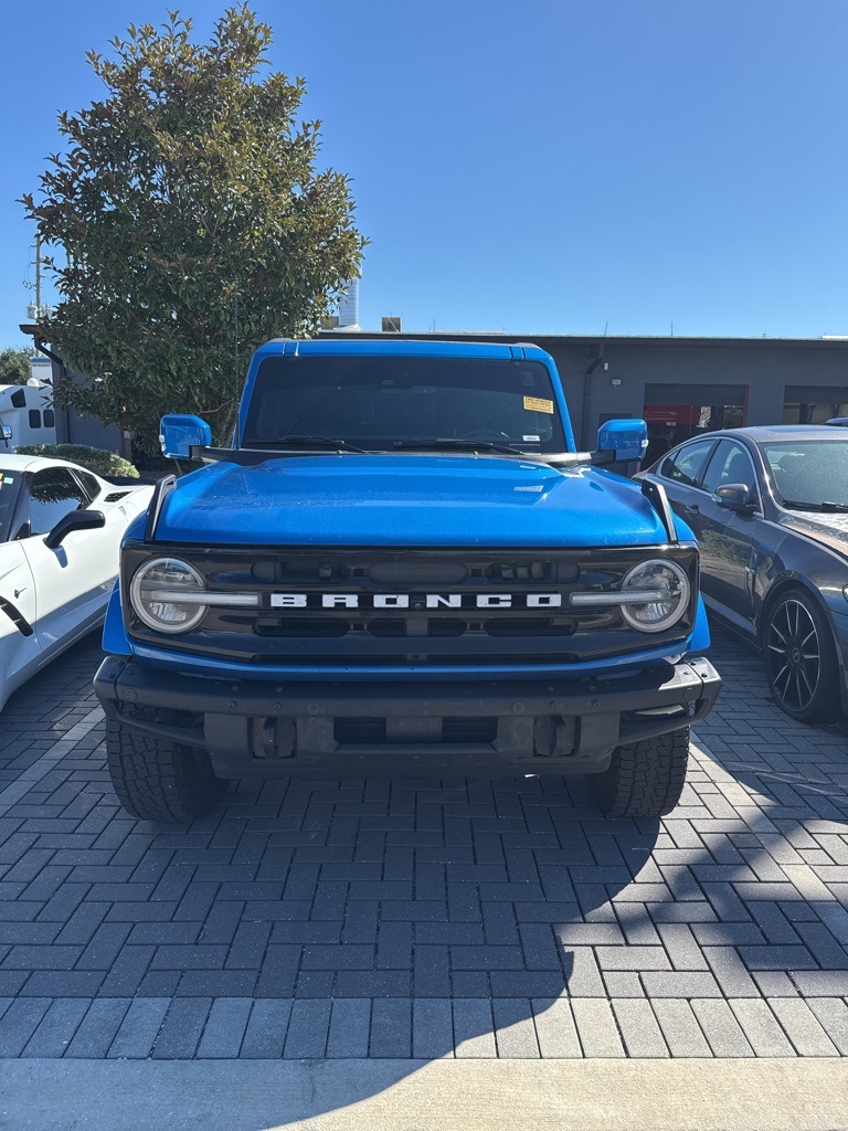 2022 Ford Bronco Outer Banks photo 2