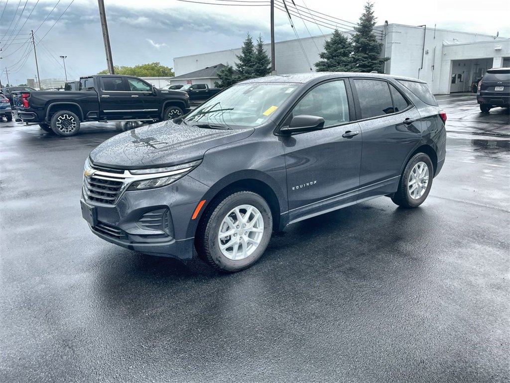 2022 Chevrolet Equinox LS