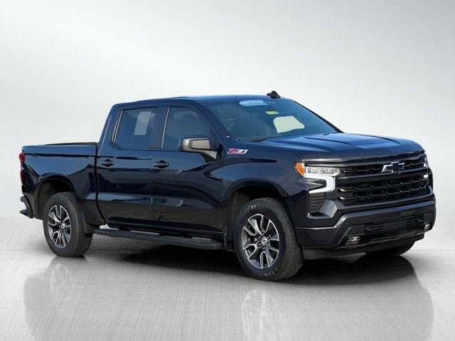 2022 Chevrolet Silverado 1500 RST photo 2