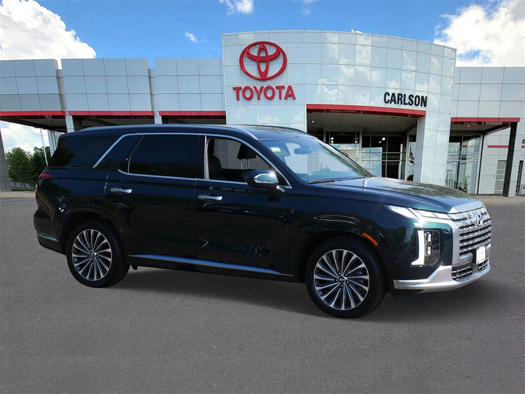 Used 2025 Hyundai Palisade Calligraphy with VIN KM8R7DGE2SU883229 for sale in Minneapolis, Minnesota