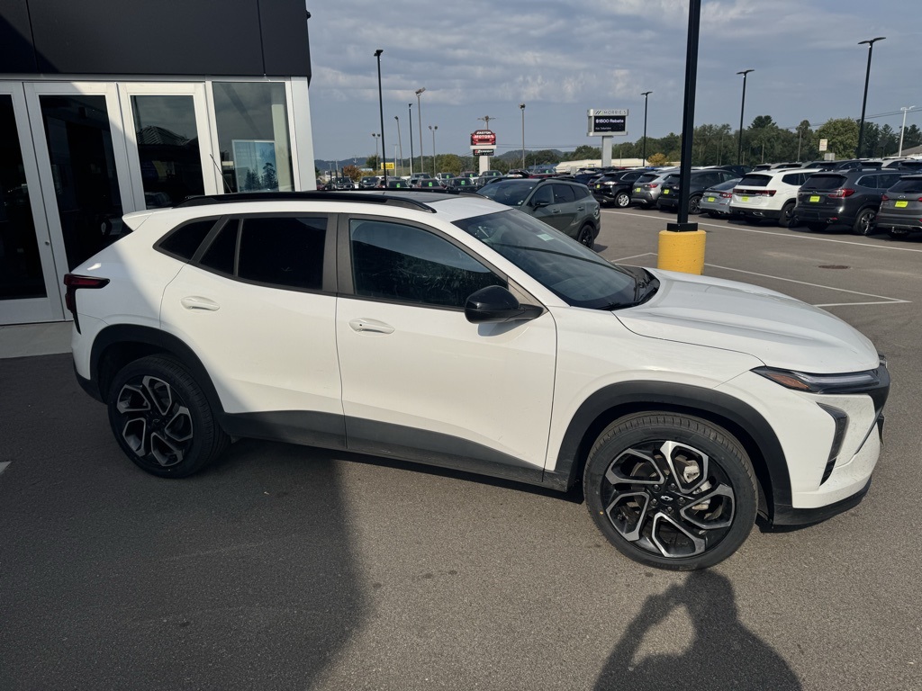 2024 Chevrolet Trax photo 10