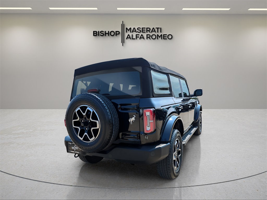 2022 Ford Bronco Outer Banks photo 3