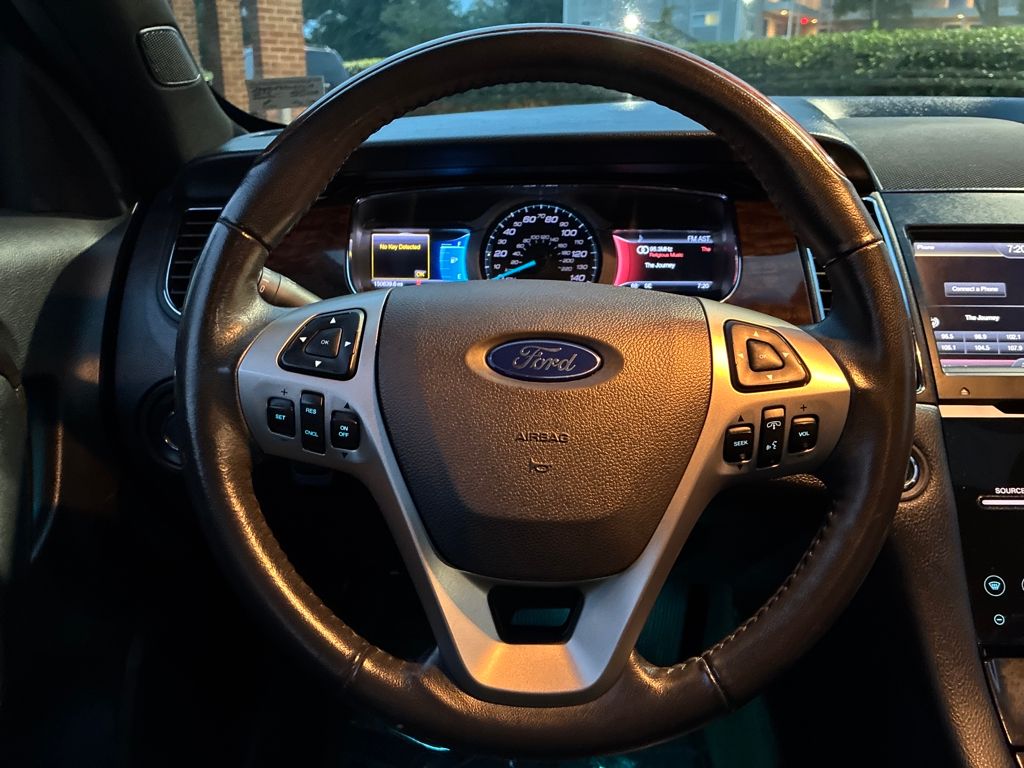 2013 Ford Taurus Limited photo 14