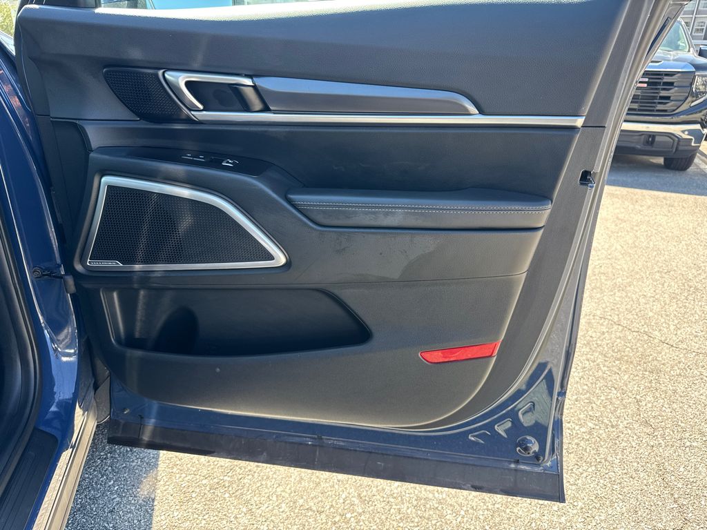 2025 Kia Telluride S photo 14
