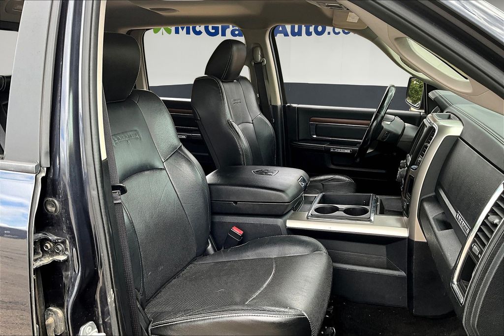 2015 Ram 1500 Laramie photo 21