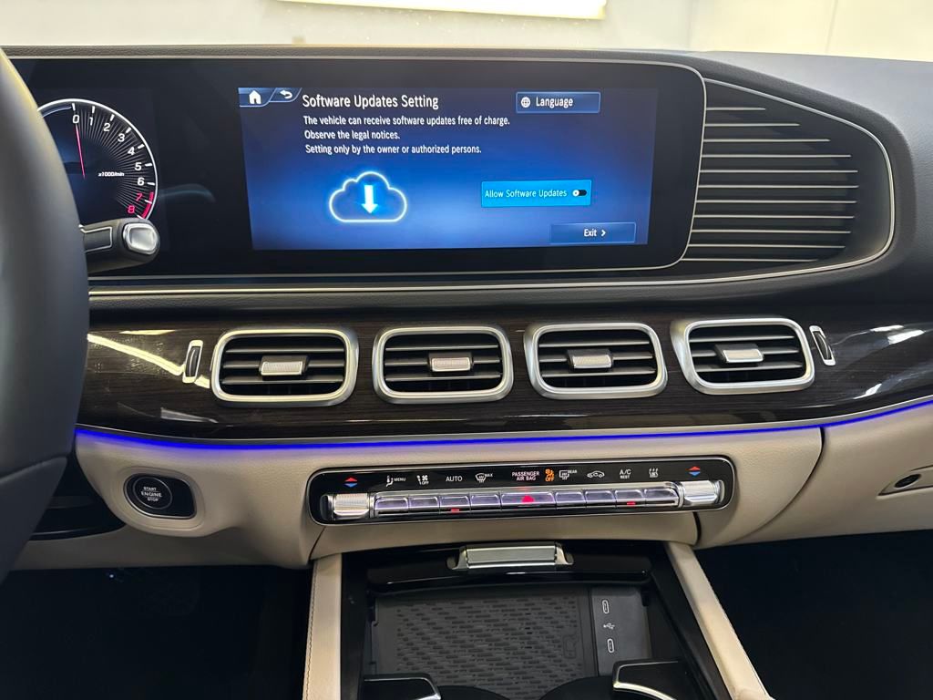 2025 Mercedes Benz GLE 450e 4MATIC photo 16