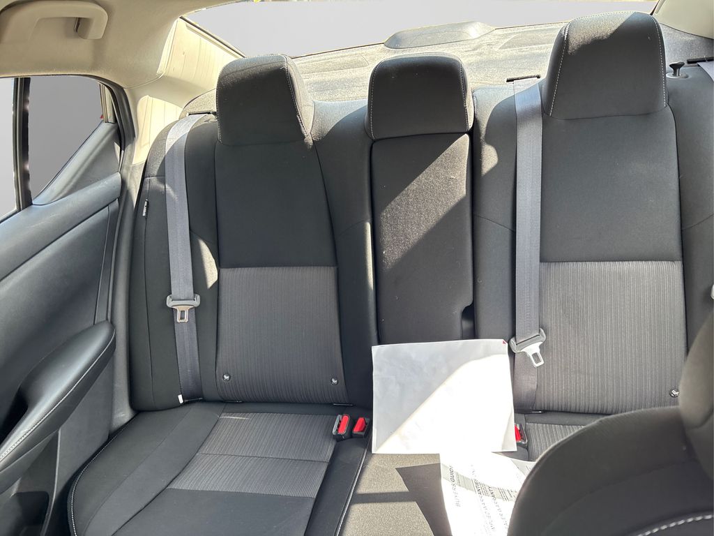 2022 Nissan Sentra SV photo 18