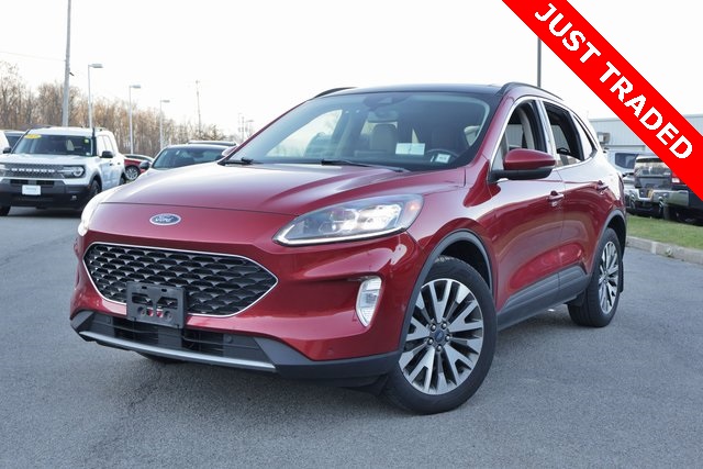 2020 Ford Escape Titanium Hybrid photo 2