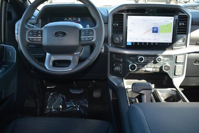 2025 Ford F-150 XLT photo 2