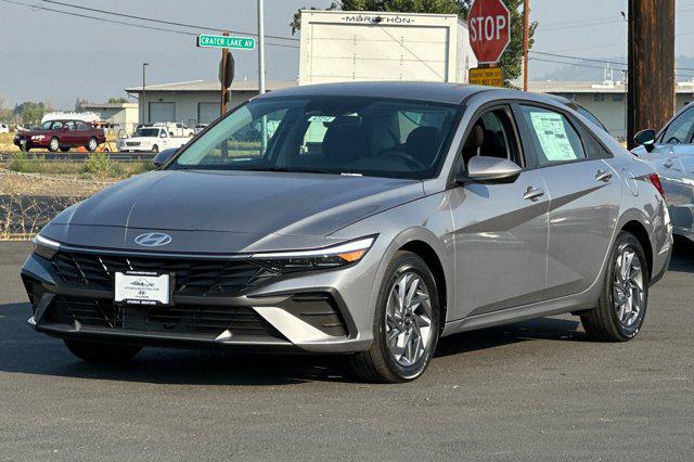 2025 Hyundai Elantra Hybrid Blue photo 8
