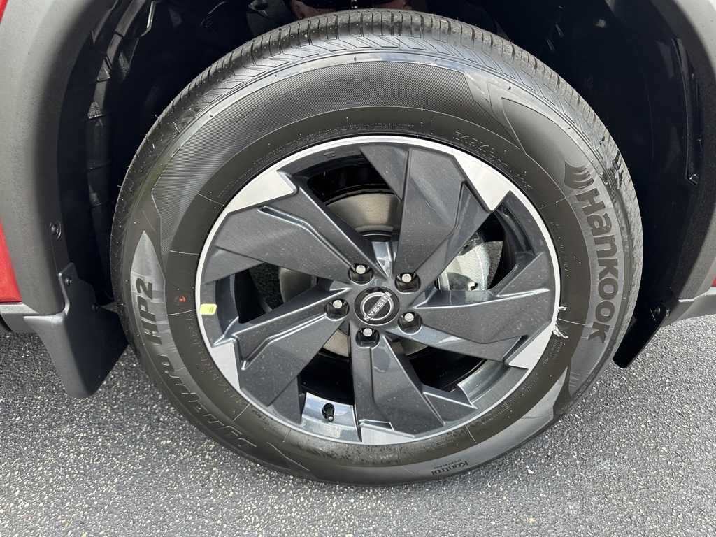 2026 Nissan Rogue SV photo 9